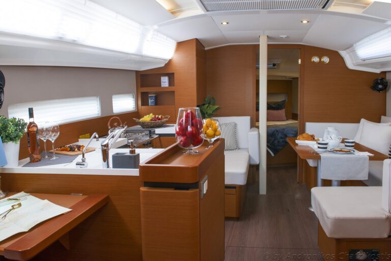 εσ_AX70033by Andronikos Chatzikostis